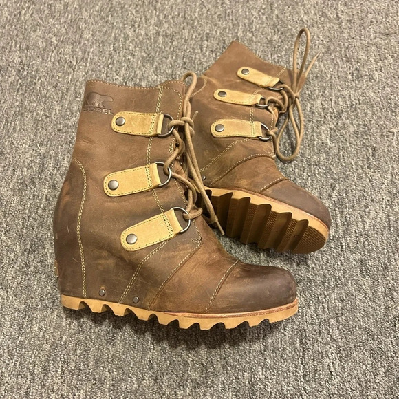 SOREL JOAN OF ARCTIC WEDGE BOOTIES - WOMEN'S, size 37 - Picture 2 of 6